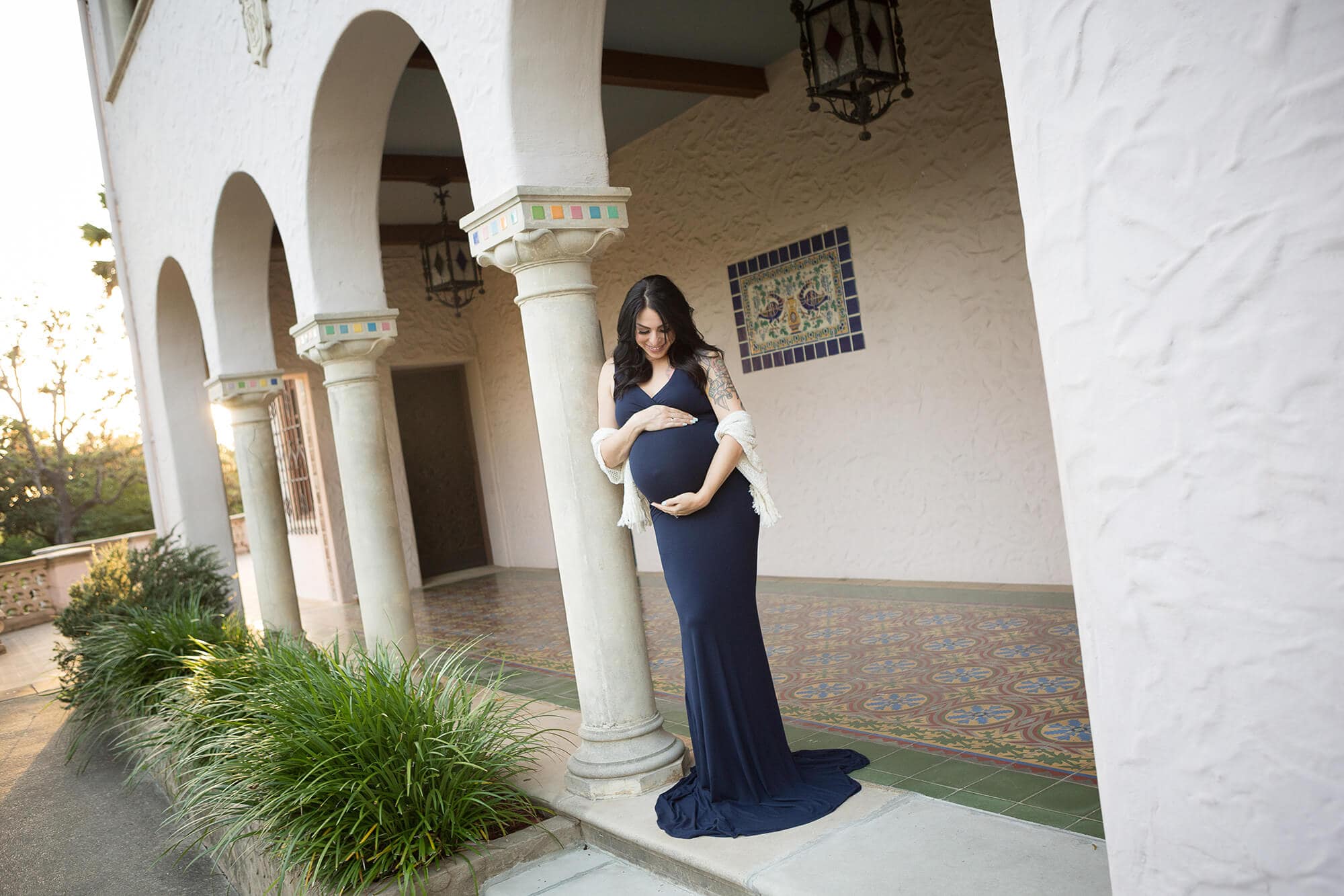 maternity session at McNay in Sew Trendy navy dress San Antonio, Texas