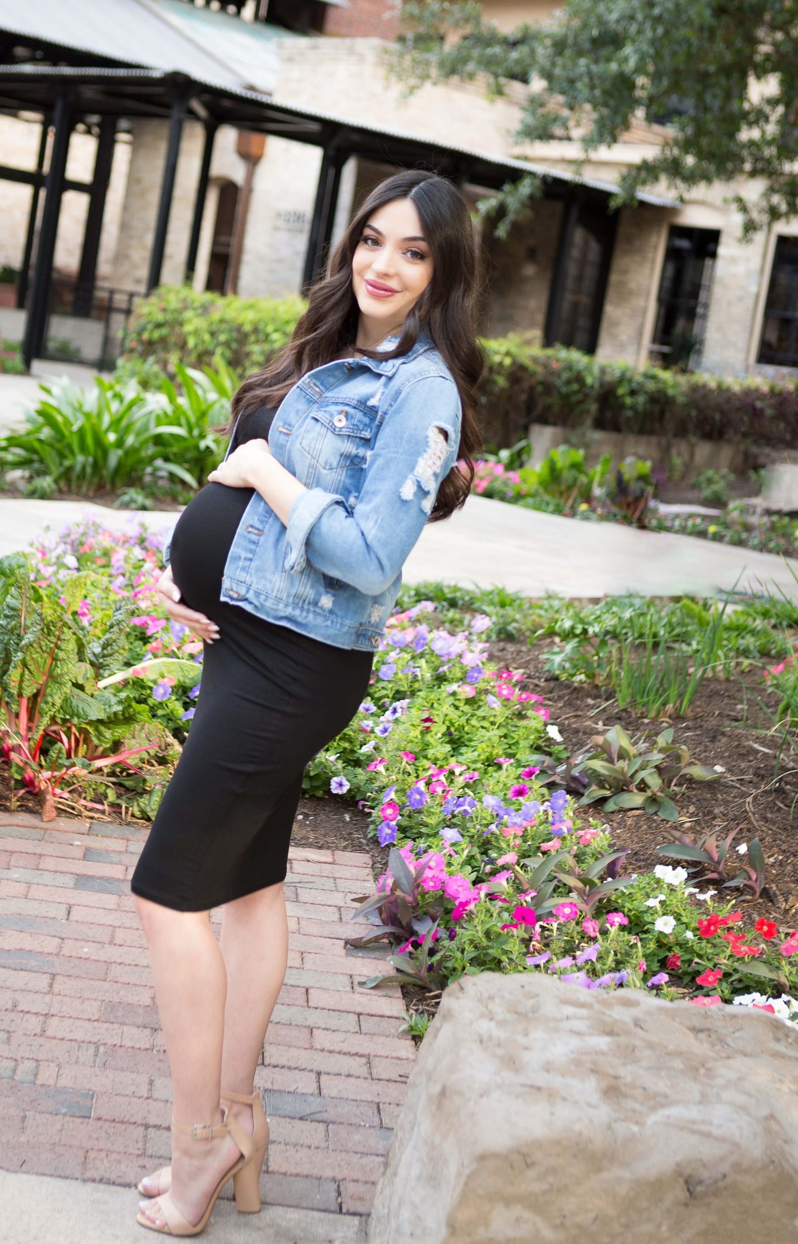maternity photo session at the pearl san antonio by jenn brookover photography